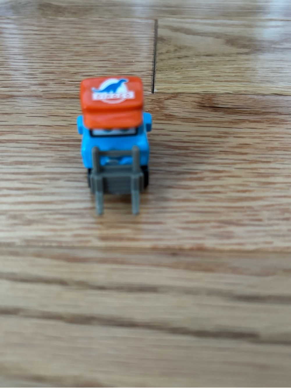 Disney Pixar Cars LUKE  Dinoco Pitty